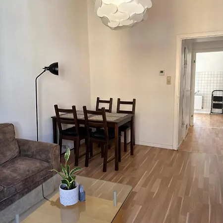 In - Naehe Messe Und Flughafen Kolonia